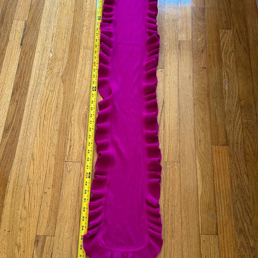 Woman’s Ruffle Scarf - Picture 4 of 6